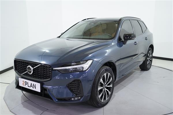2025 Volvo XC 602.0B5PLUSDARK