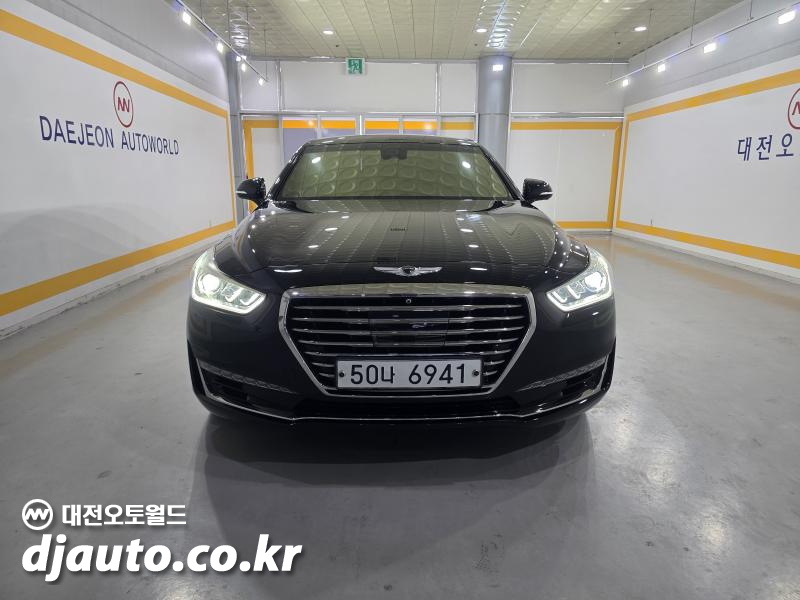 2016 Genesis G90