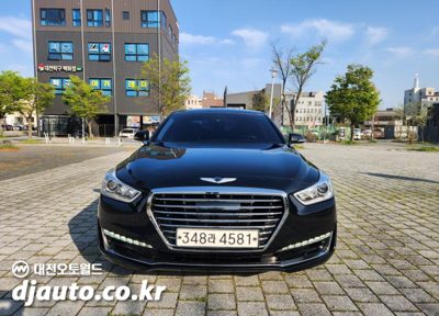 2016 Genesis EQ900