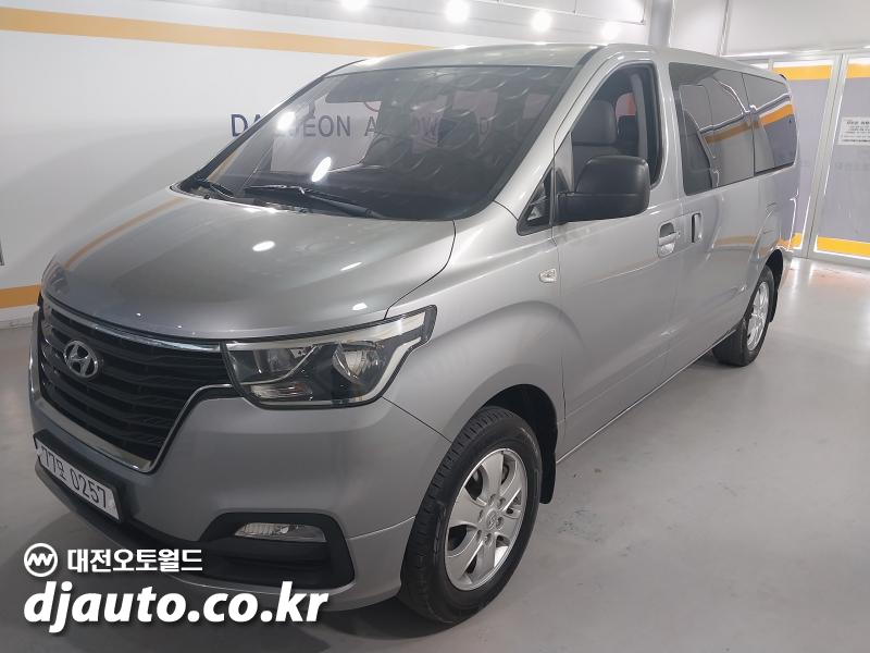 2018 Hyundai Grand Starex