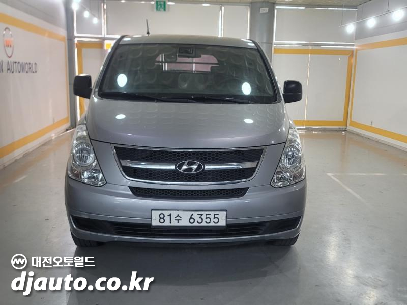 2012 Hyundai Grand Starex