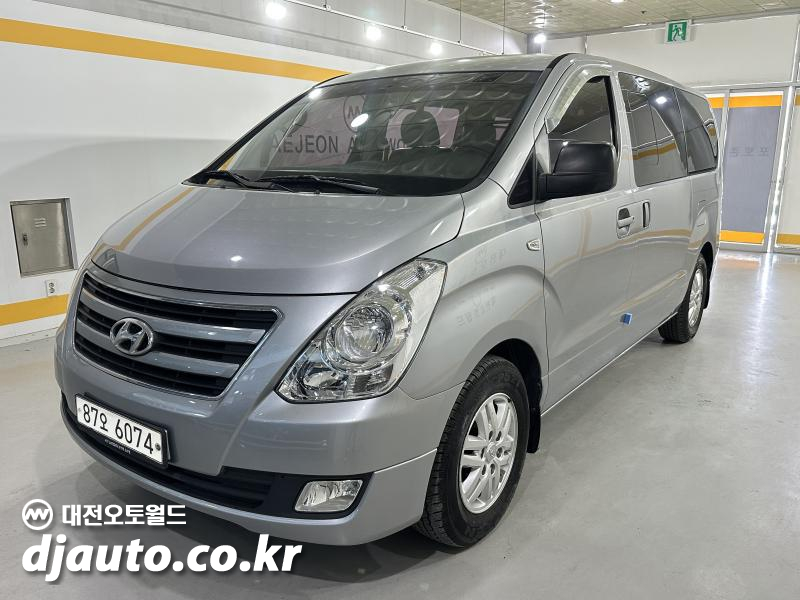 2017 Hyundai Grand Starex