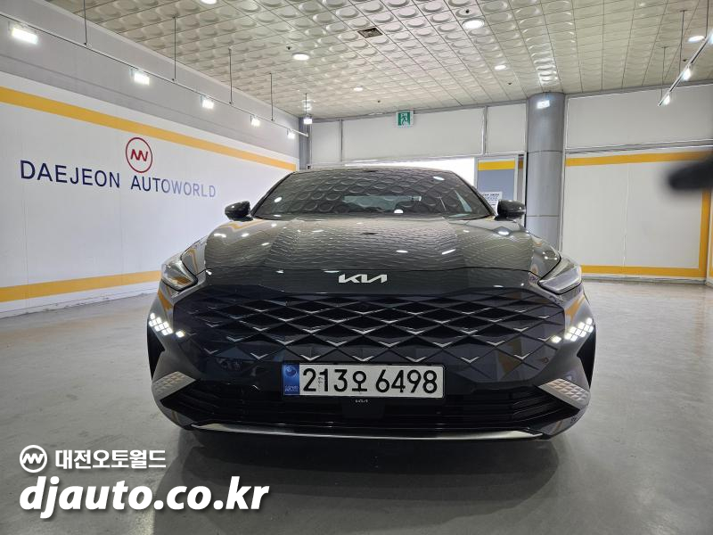 2023 KIA K8