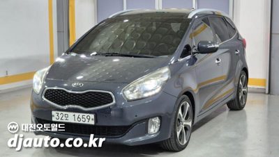 2014 KIA Carens