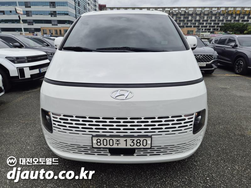 2024 Hyundai Staria