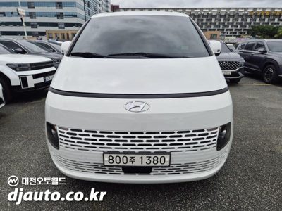 2024 Hyundai Staria