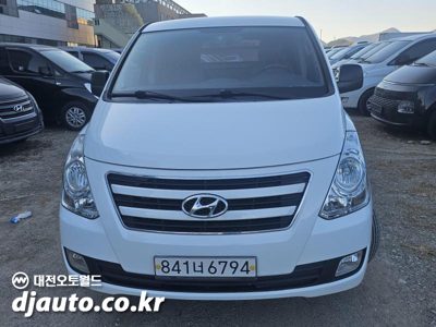 2017 Hyundai Grand Starex