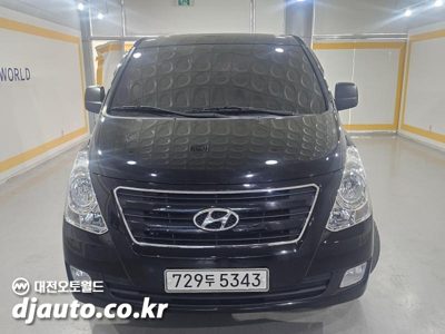 2018 Hyundai Grand Starex