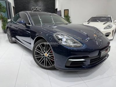 2017 Porsche Panamera 3.0L4S