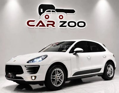 2015 Porsche Macan 2.0TBASE