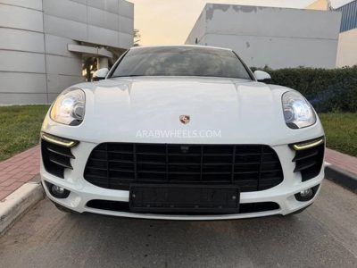 2018 Porsche Macan 2.0TBASE