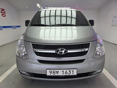 2012 Hyundai H1