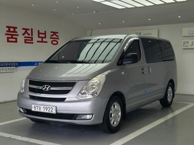 2014 Hyundai 5-seater Diesel Van CVX Luxury
