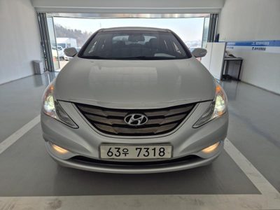 2010 Hyundai Sonata CVVL Top
