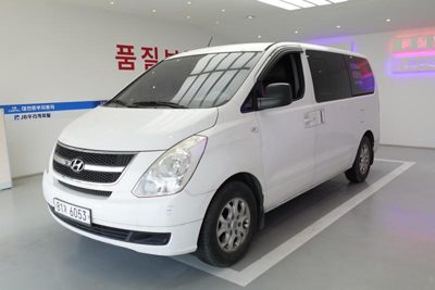 2013 Hyundai 5-seater Diesel Van CVX Deluxe