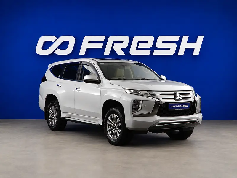2020 Mitsubishi Pajero