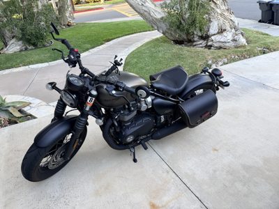 2020 Triumph Bonneville Bobber Black BLACK