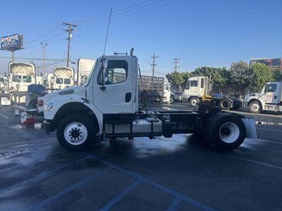 2016 Freightliner Business Class M2