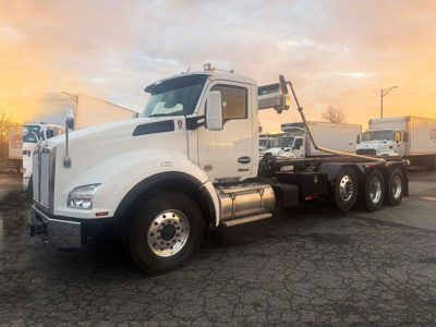 2024 Kenworth T880