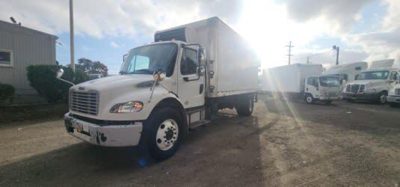 2017 Freightliner Business Class M2
