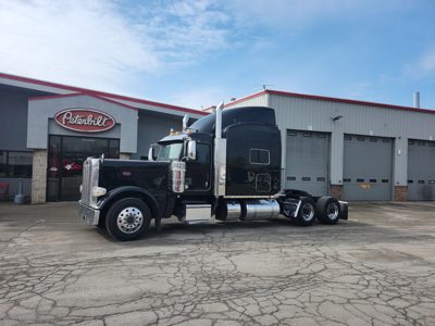 2022 Peterbilt 389