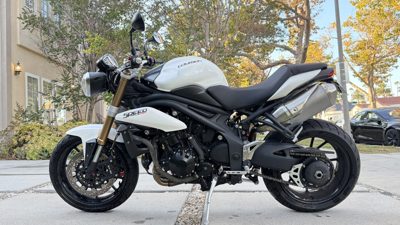 2012 Triumph Speed Triple 1050