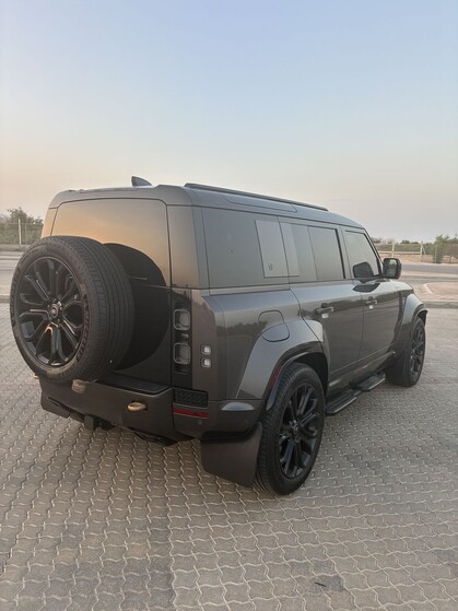 2025 Land Rover Defender