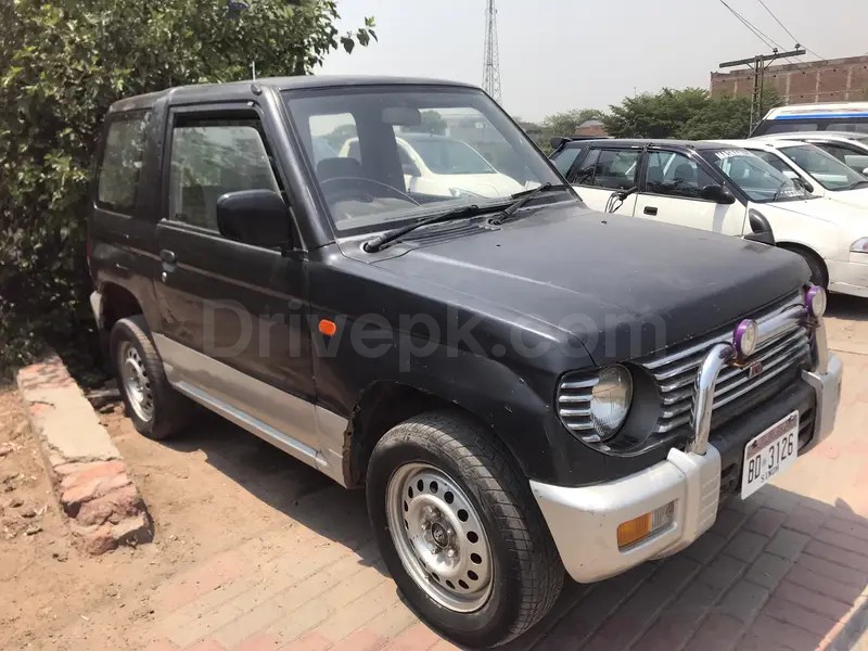 1995 Mitsubishi Pajero MINI
