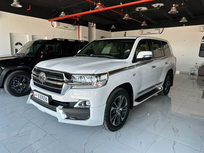 2020 Toyota Land Cruiser