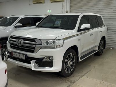2019 Toyota Land Cruiser