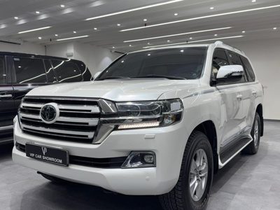 2017 Toyota Land Cruiser