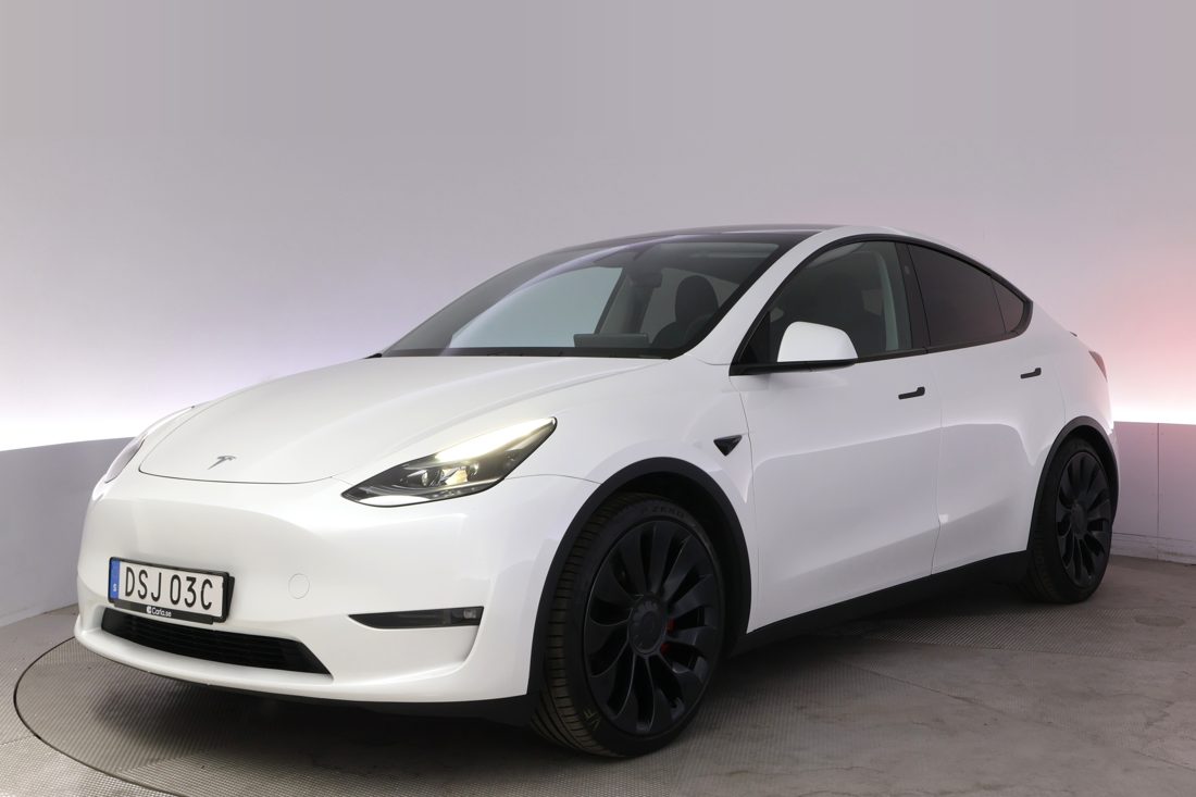 2024 Tesla Model Y PERFORMANCEAWDAUTOPILOT