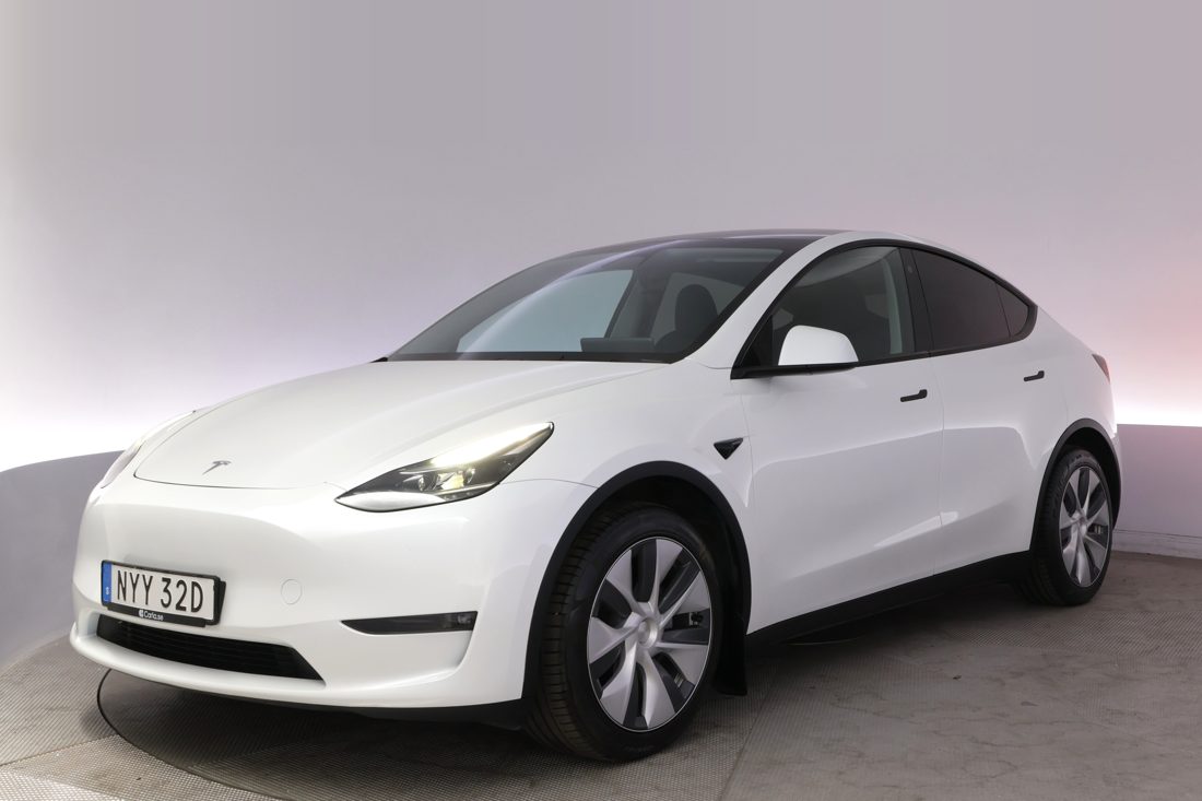 2023 Tesla Model Y LONGRANGEAWDAUTOPILOT