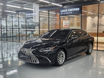 2026 Lexus ES EXECUTIVE