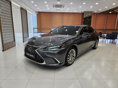2025 Lexus ES EXECUTIVE