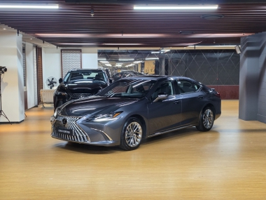 2026 Lexus ES EXECUTIVE
