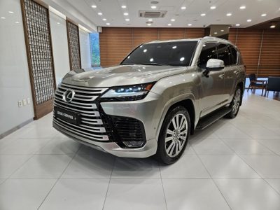 2025 Lexus LX VIP