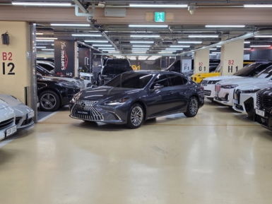 2026 Lexus ES EXECUTIVE