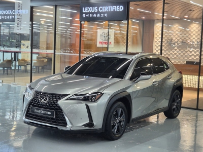 2026 Lexus UX 2WD