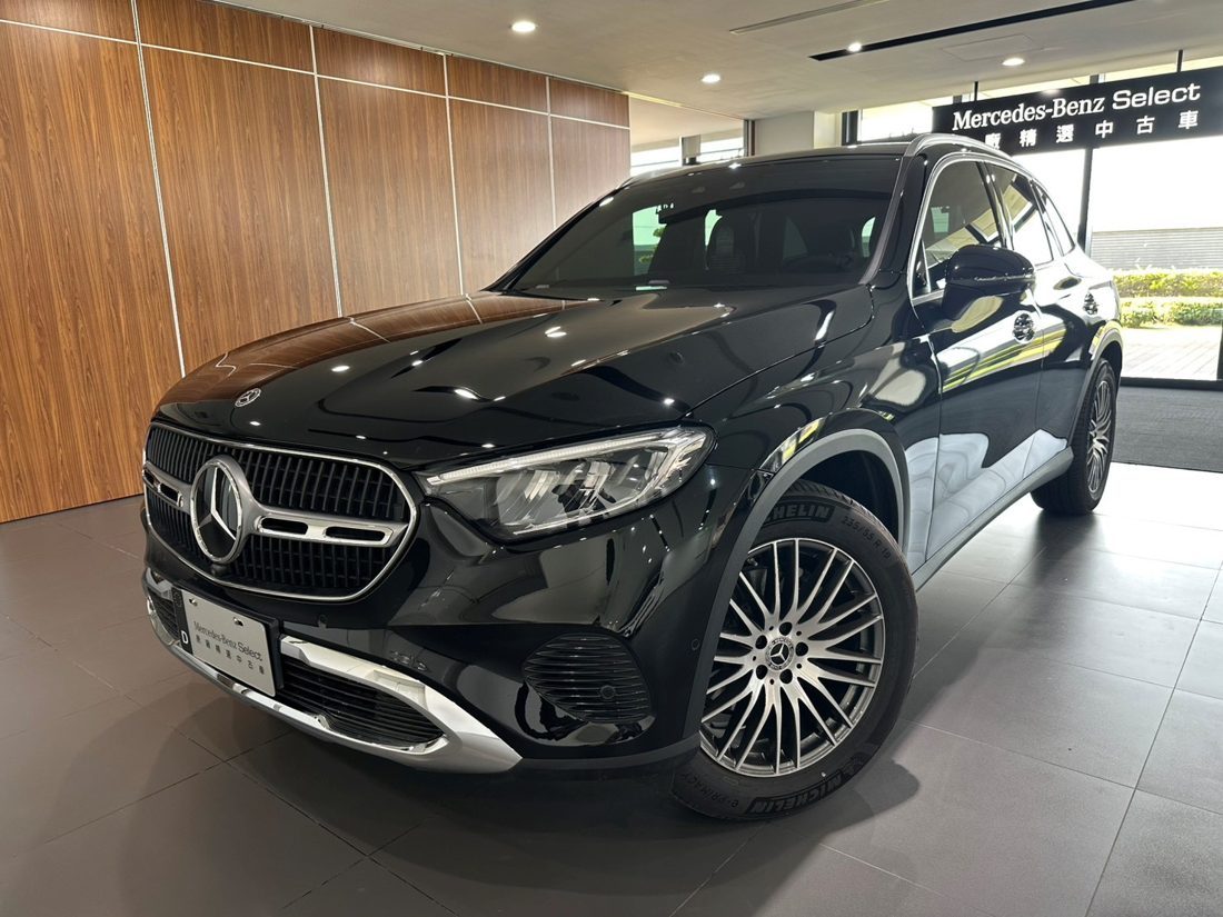 2025 Mercedes-Benz GLC
