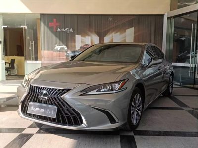 2022 Lexus ES
