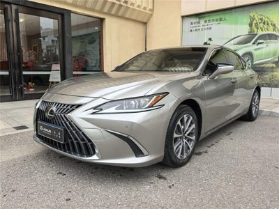 2022 Lexus ES
