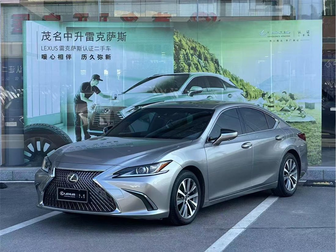 2021 Lexus ES