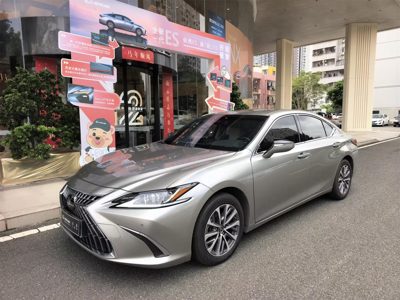 2021 Lexus ES