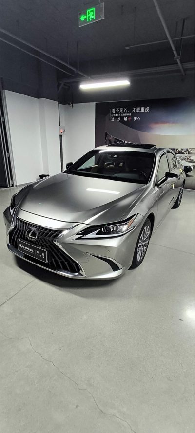 2022 Lexus ES