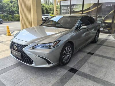 2022 Lexus ES