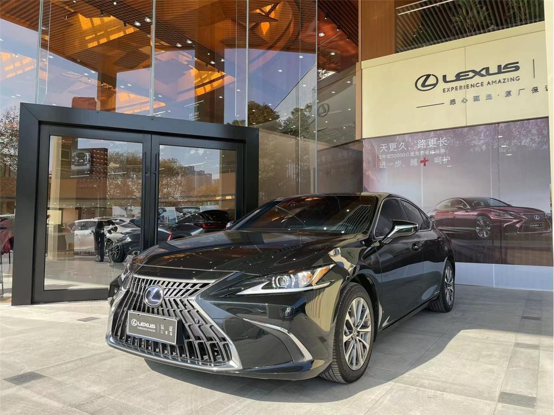 2020 Lexus ES