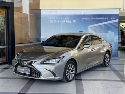 2022 Lexus ES