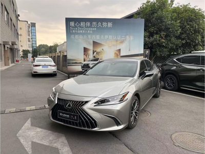 2022 Lexus ES
