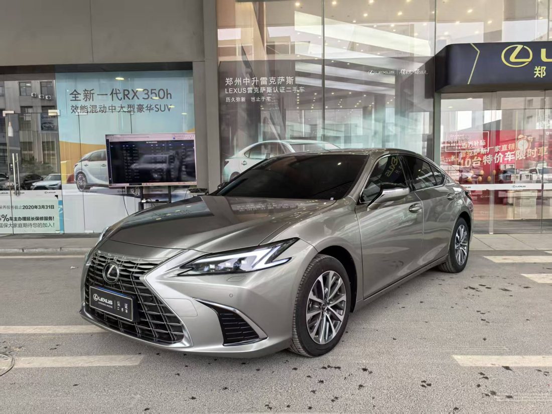 2025 Lexus ES
